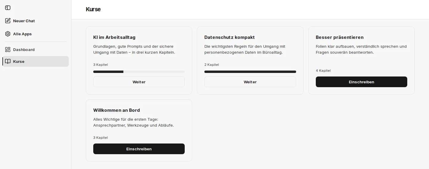 Kurskatalog mit zwei eingeschriebenen Kursen mit Fortschrittsbalken und zwei Kursen mit der Schaltfläche Einschreiben