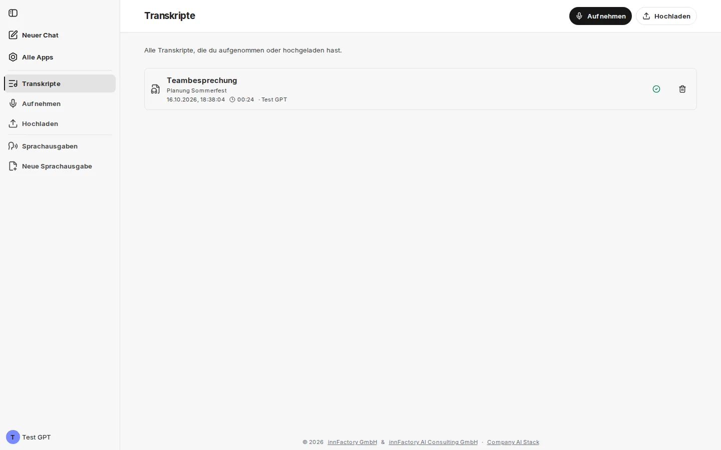 Übersicht der eigenen Transkripte mit den Schaltflächen „Hochladen“ und „Aufnehmen“